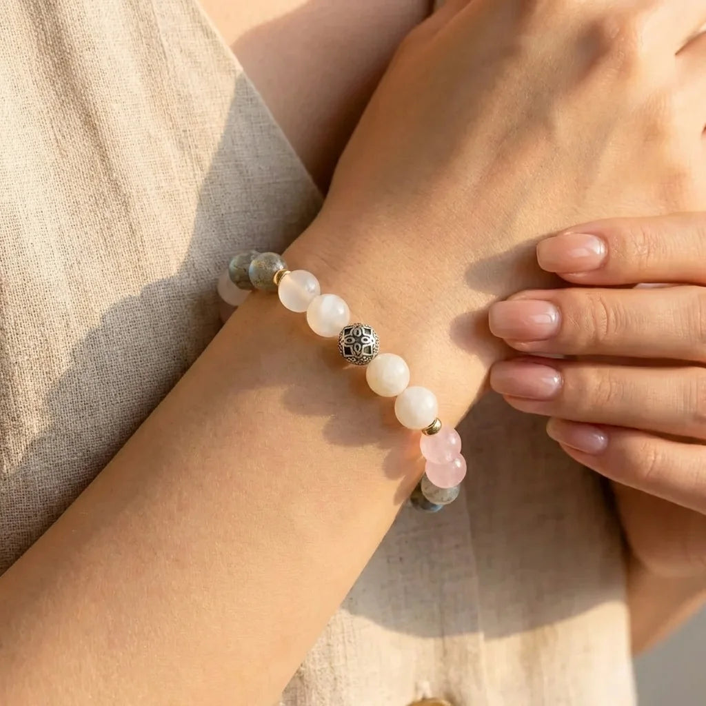 Bracelet Féminin Sacré