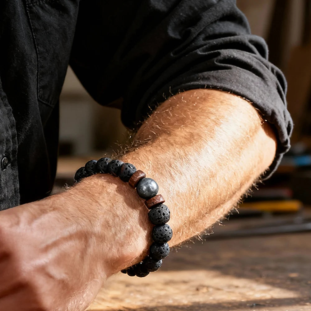 Bracelet "L'Homme" en Pierres de Lave