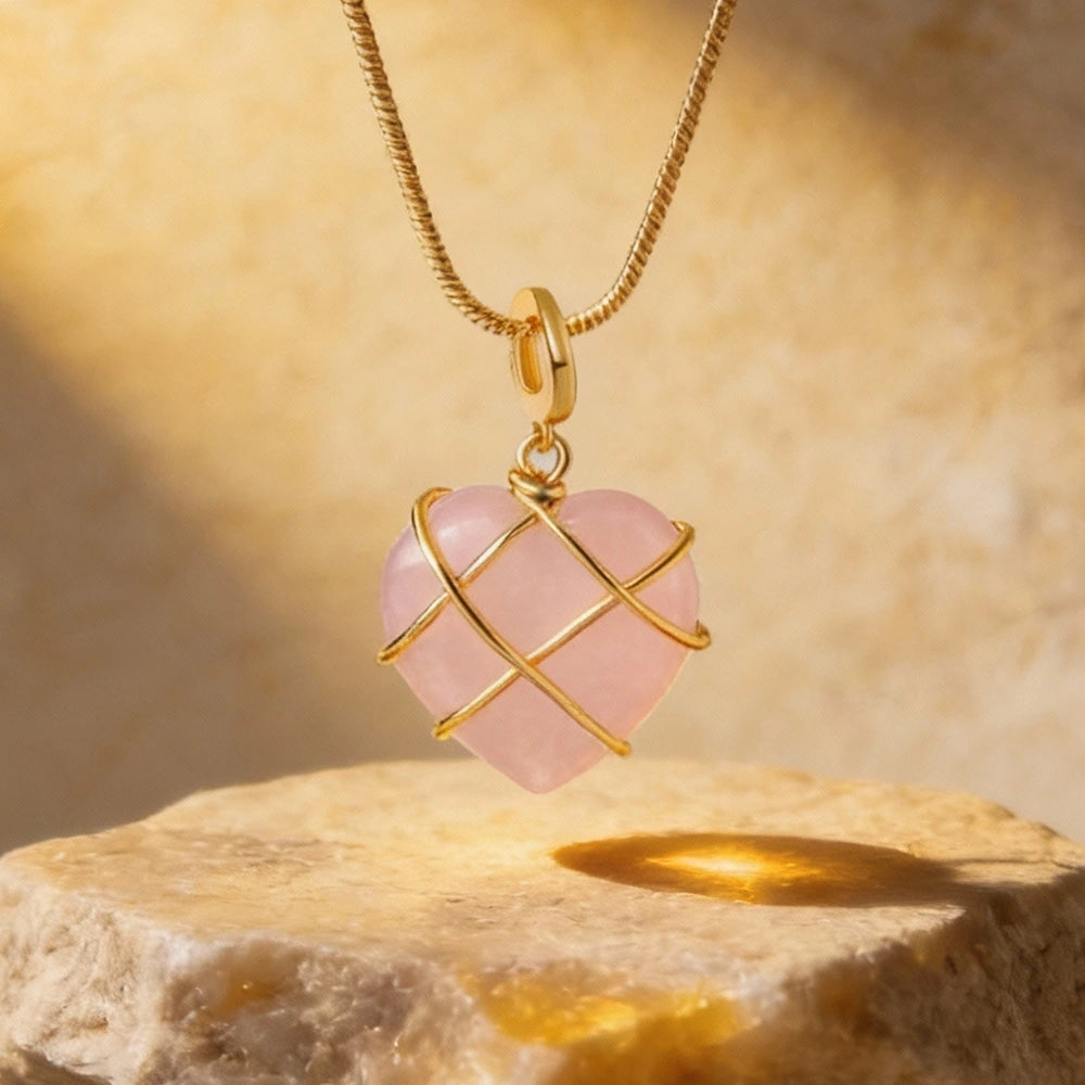 Pendentif "Love" en Quartz Rose