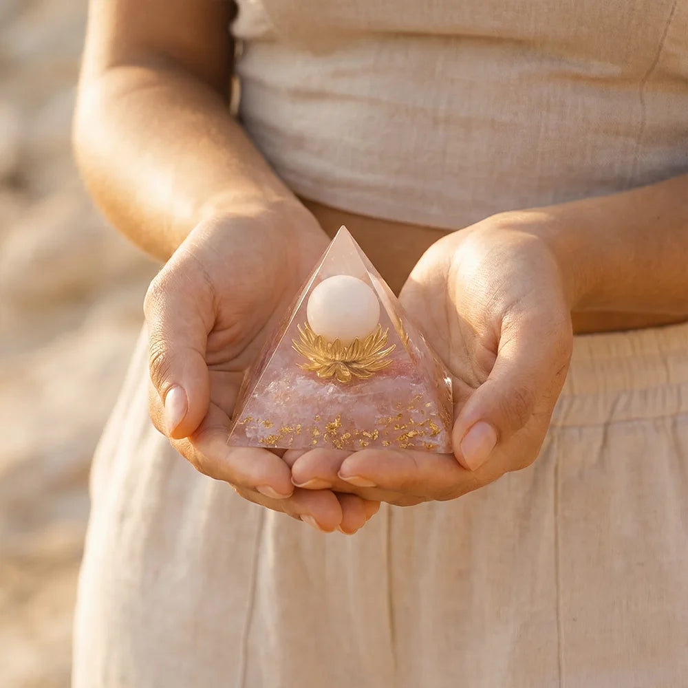 Pyramide Orgonite "Bulle de Tendresse"