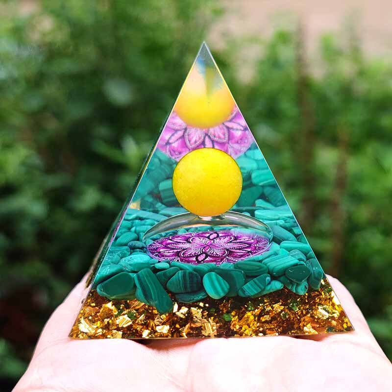 Pyramide Orgonite en Malachite