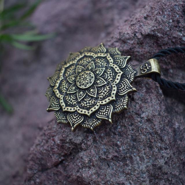 Collier Mandala Bronze - Fleur - Boutique Namaste